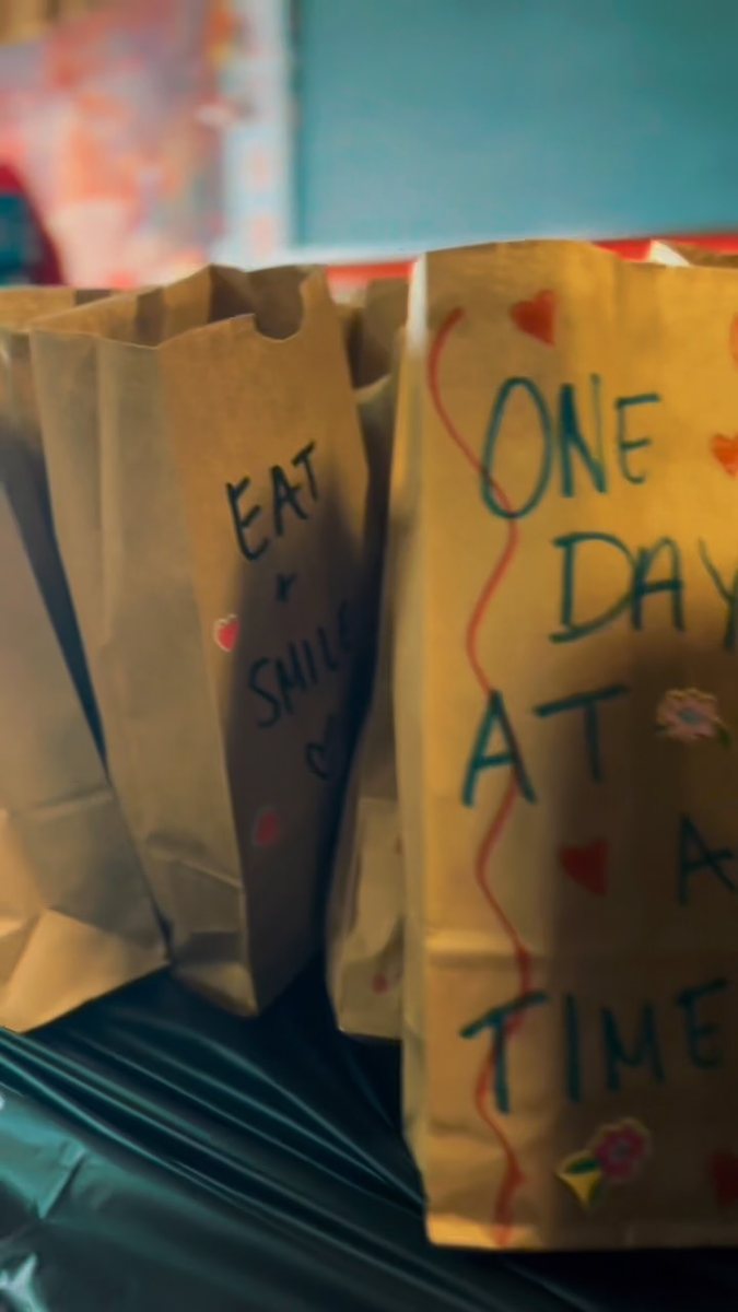 Bagged sandwiches ready for the Miami Rescue Mission